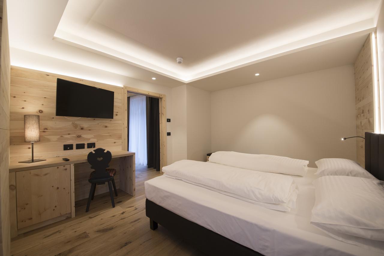 Monroc Hotel Commezzadura Room photo