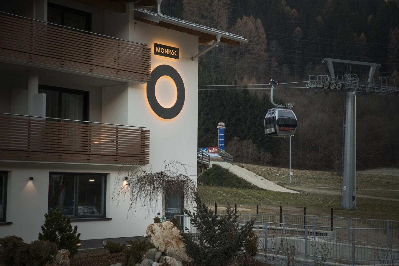 Monroc Hotel Commezzadura Exterior photo
